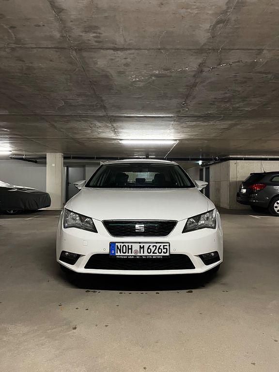 Weiß Gebraucht 2016 Seat Leon Limousine | 6.999 € (Etwas zu teuer) - Bild 1/4
