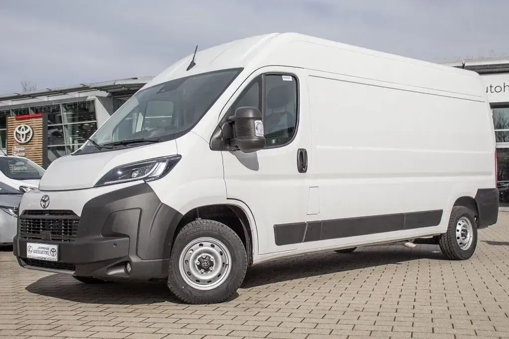 Gebraucht Toyota Proace 140 PS (102 kW) 2025 Weiß Van / Kleinbus