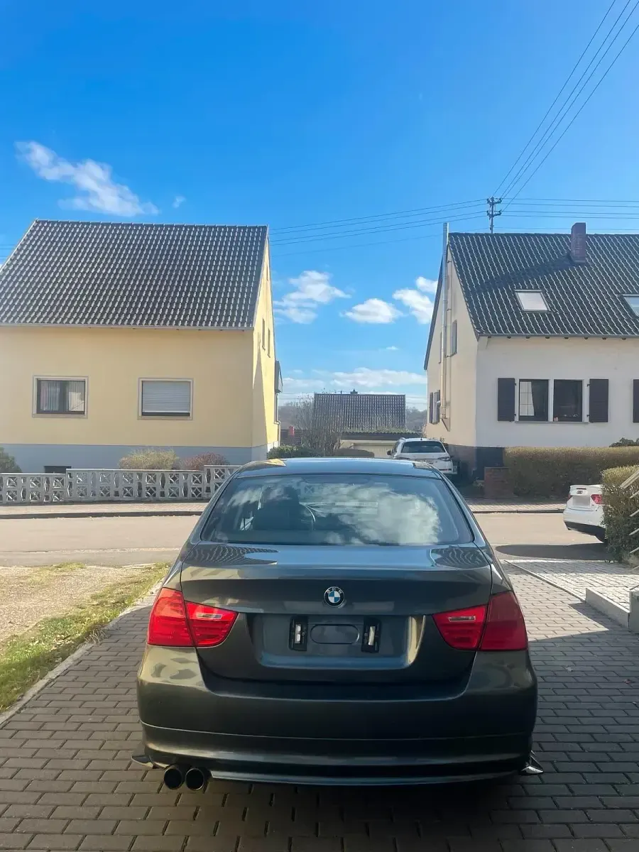 Brugt BMW 320 170 HK (125 kW) 2010 Grøn Sedan