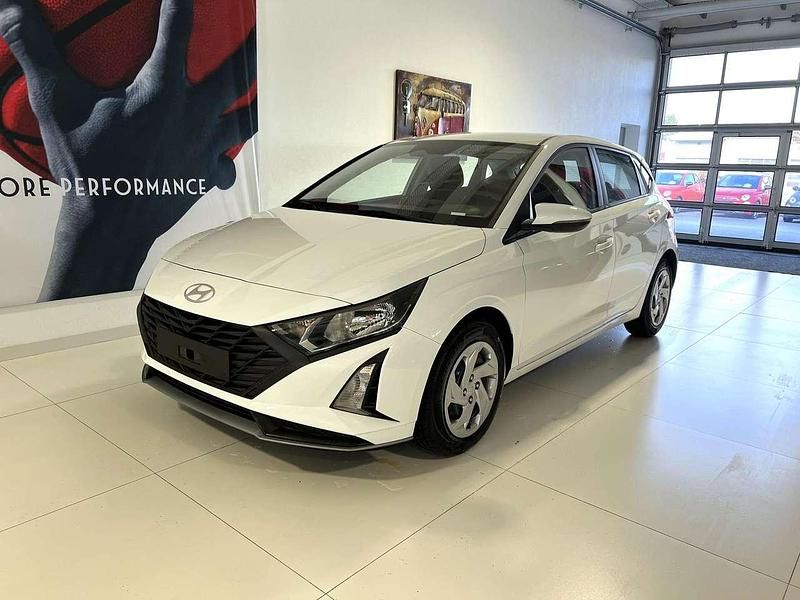 Atlas white Gebraucht 2024 Hyundai i20 Comfort Kleinwagen | 18.480 € (Etwas zu teuer) - Bild 1/4