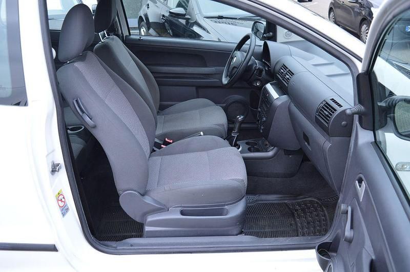 Gebraucht VW Fox 54 PS (39 kW) 2008 Weiß Kleinwagen