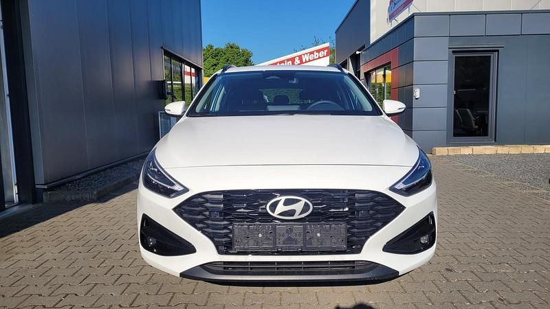 Neu Hyundai i30 140 PS (102 kW) 2025 Weiß Kombi
