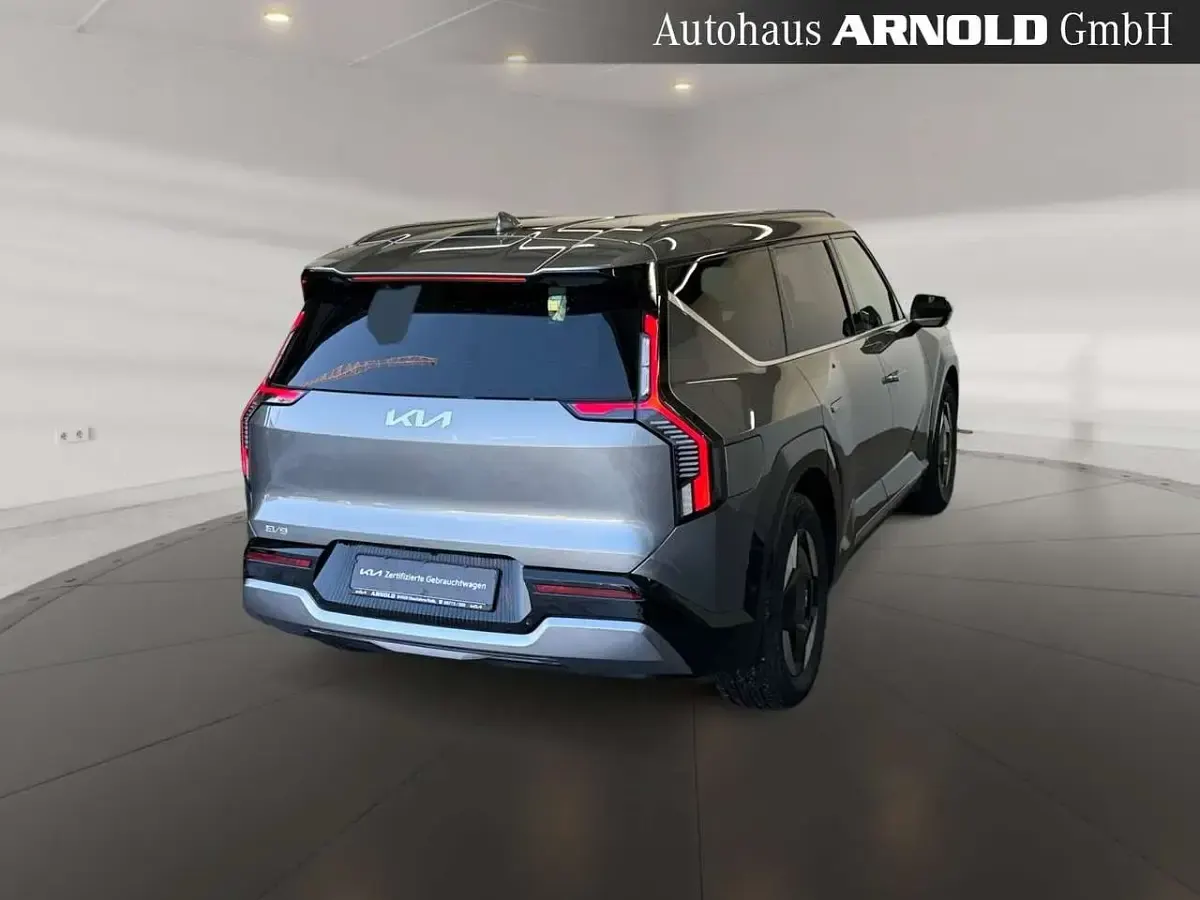 Gebraucht Kia EV9 283 kW (385 PS) 2025 Pebble grey SUV