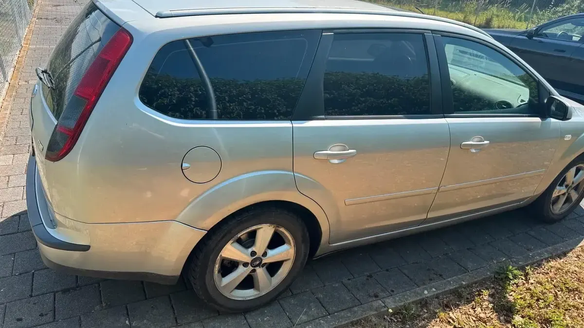 Gebraucht Ford Focus 136 PS (100 kW) 2005 Silber Kombi