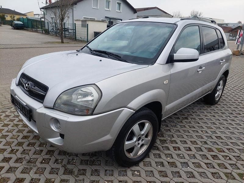 Grau Gebraucht 2007 Hyundai Tucson GLS SUV | 3.400 € (Fairer Preis) - Bild 1/4