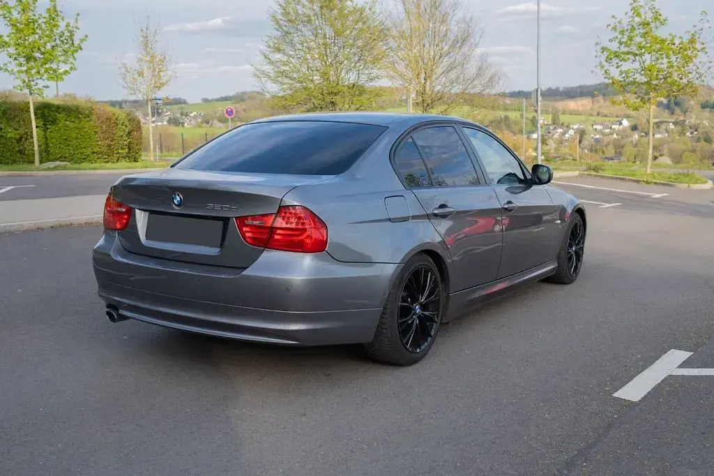 Second-hand BMW 320 163 CP (119 kW) 2012 Gri Berlinǎ