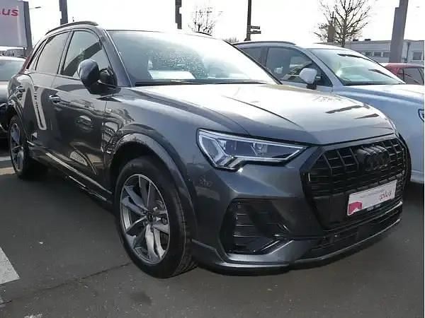 Gebraucht Audi Q3 Ambiente 245 PS (180 kW) 2022 Daytonagrau perleffekt SUV