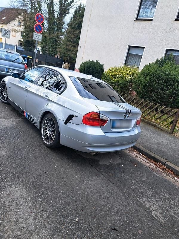 Gebraucht BMW 320 150 PS (110 kW) 2007 Silber Limousine
