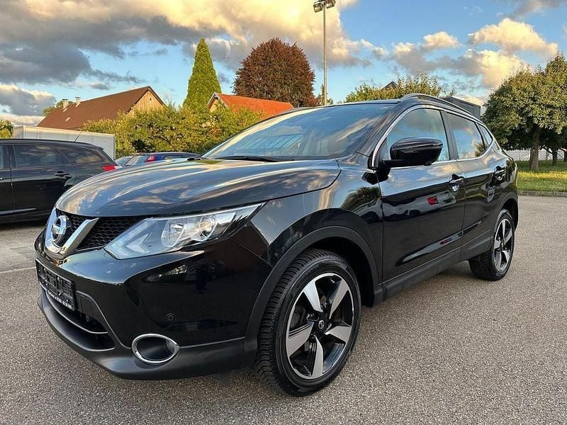 Schwarz Gebraucht 2016 Nissan Qashqai 360º SUV | 15.999 € (Fairer Preis) - Bild 1/4