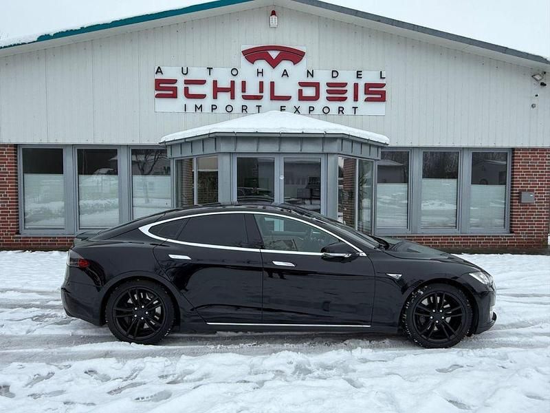 Schwarz Gebraucht 2015 Tesla Model S Kleinwagen | 22.990 € (Teuer) - Bild 1/4