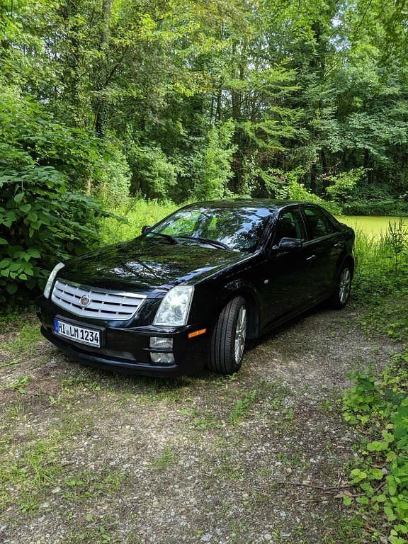 Schwarz Gebraucht 2009 Cadillac STS Limousine | 5.250 € - Bild 1/4