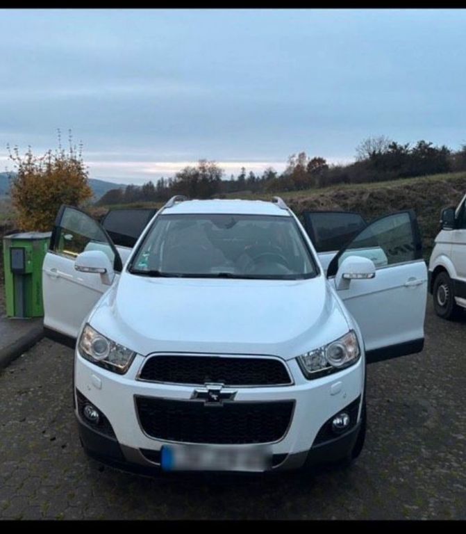 Weiß Gebraucht 2012 Chevrolet Captiva LT SUV | 6.900 € (Fairer Preis) - Bild 1/4