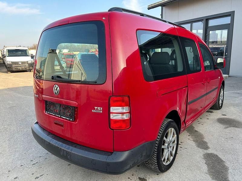 Gebraucht VW Caddy Trendline 105 PS (77 kW) 2013 Rot Van / Kleinbus