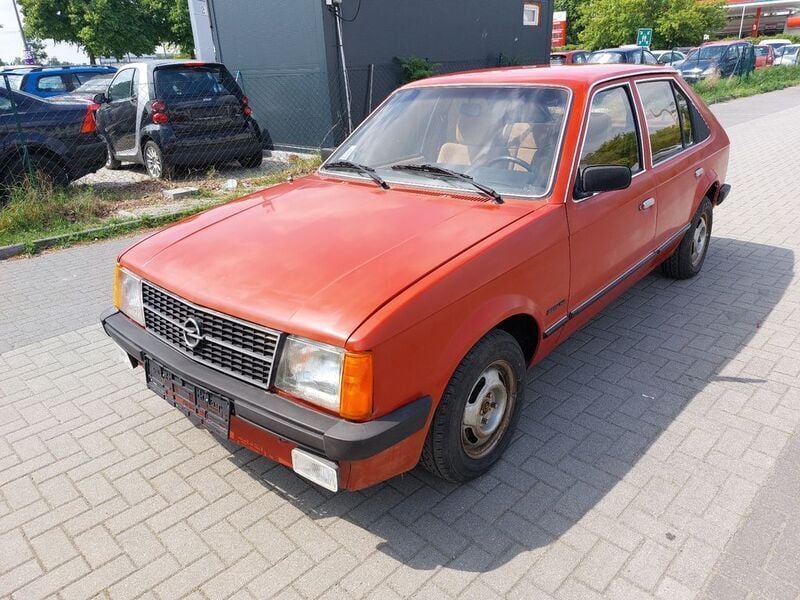 Rot Gebraucht 1981 Opel Kadett Limousine | 2.500 € - Bild 1/4