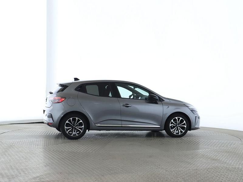 Gebraucht Renault Clio V Techno 91 PS (66 kW) 2025 Grau Limousine