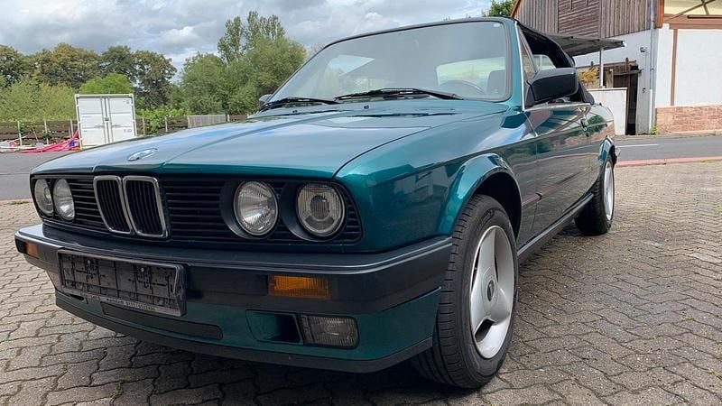 Grün Gebraucht 1992 BMW 318 Cabriolet Cabrio | 20.999 € - Bild 1/4