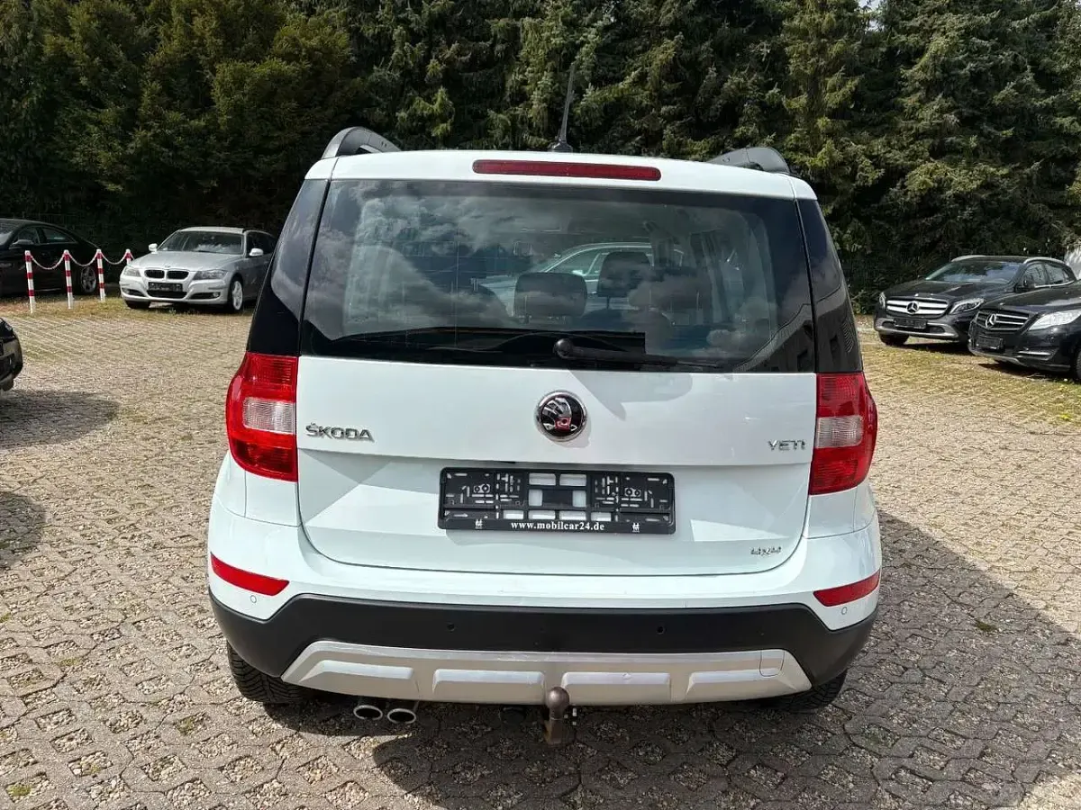 Usata Skoda Yeti Ambition 150 CV (110 kW) 2016 Bianco SUV