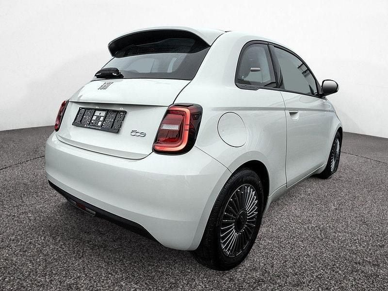 Gebraucht Fiat 500e 86 kW (118 PS) 2023 Arctic white Kleinwagen