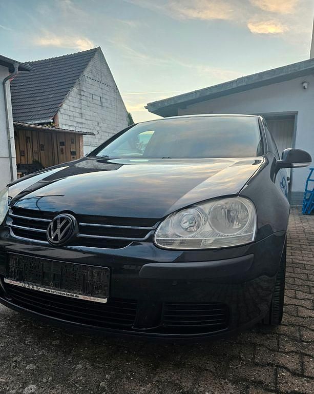 Schwarz Gebraucht 2004 VW Golf IV Comfortline Limousine | 1.600 € (Fairer Preis) - Bild 1/4