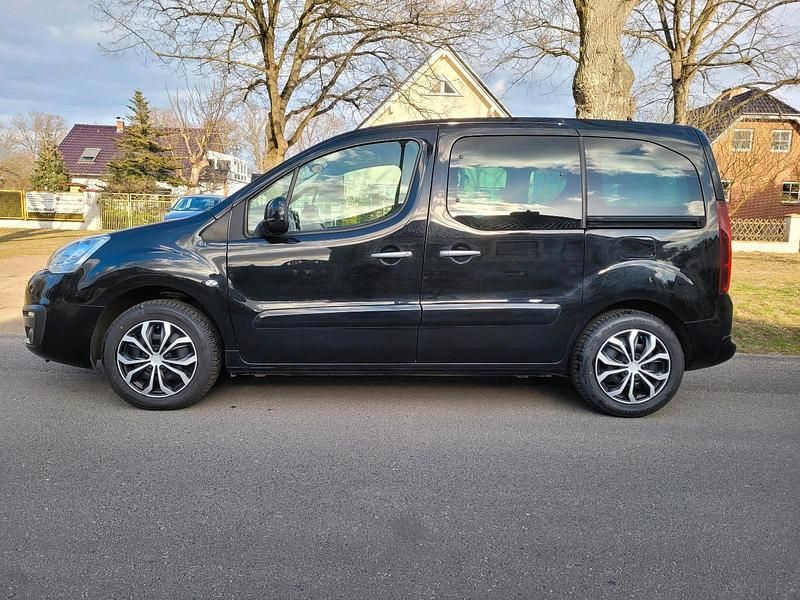 Gebraucht Citroën Berlingo SELECTION 98 PS (72 kW) 2018 Schwarz Van / Kleinbus