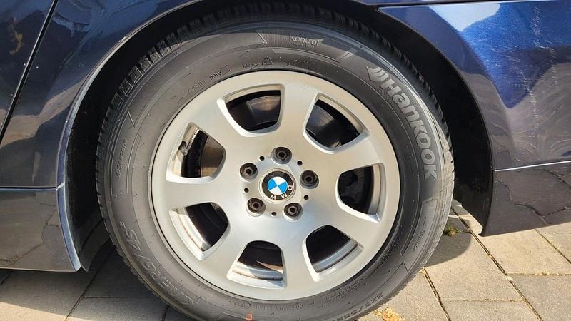 Gebraucht BMW 525 192 PS (141 kW) 2004 Blau Kombi