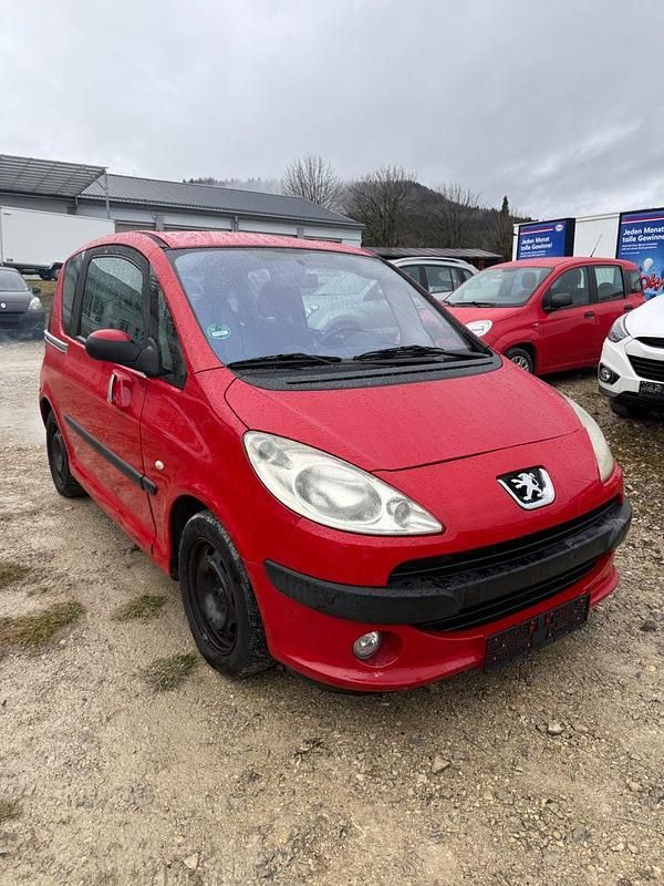 Gebraucht Peugeot 1007 Premium 73 PS (53 kW) 2006 Rot Van / Kleinbus