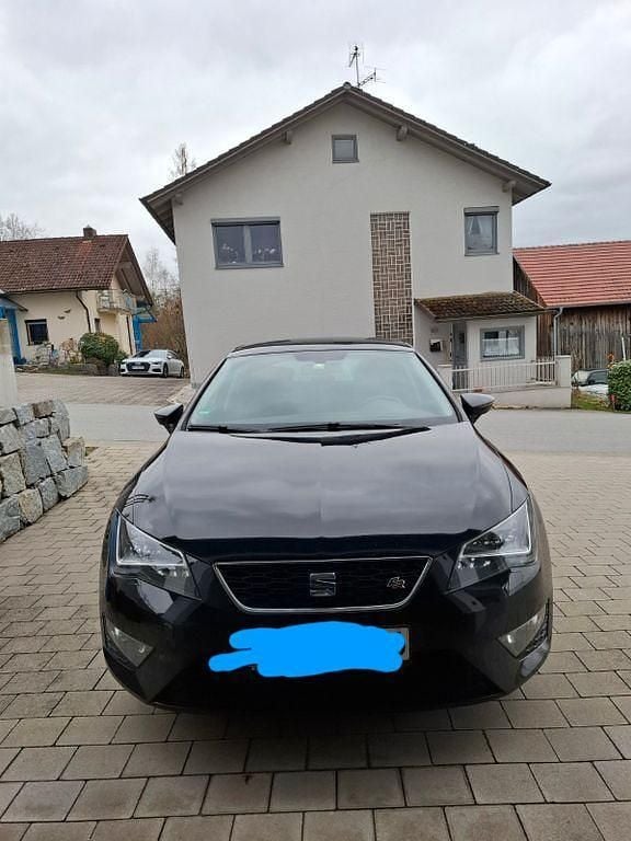 Second-hand Seat Leon FR 184 CP (135 kW) 2015 Negru Berlinǎ