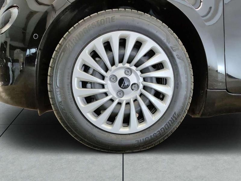 Gebraucht Fiat 500e 86 kW (118 PS) 2023 Colore esterno (onyx schwarz) Kleinwagen