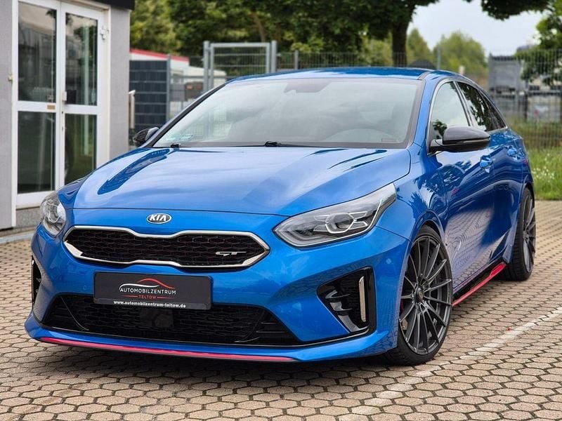 Blau Gebraucht 2021 Kia ProCeed GT Kleinwagen | 24.950 € (Guter Preis) - Bild 1/4