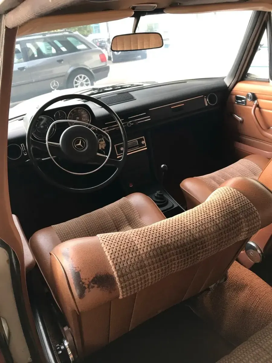 Gebraucht Mercedes W115 105 PS (77 kW) 1970 Limousine