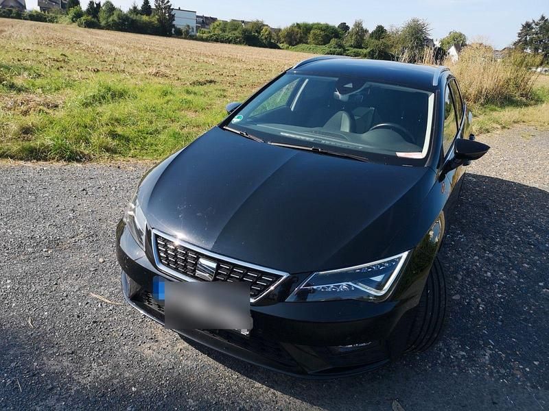 Schwarz Gebraucht 2018 Seat Leon ST XCELLENCE Kombi | 12.000 € (Guter Preis) - Bild 1/4