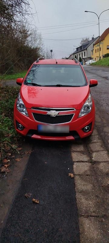 Gebraucht Chevrolet Spark 82 PS (60 kW) 2010 Rot Kleinwagen