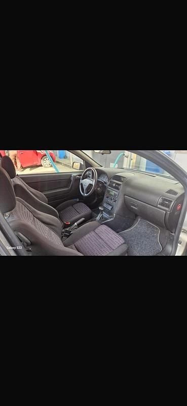 Gebraucht Opel Astra 115 PS (84 kW) 2000 Silber Coupé