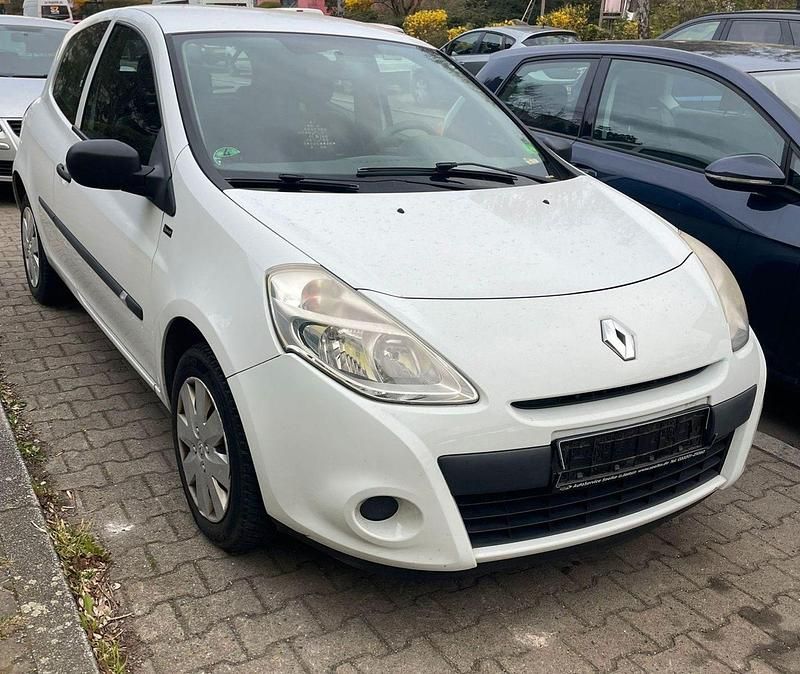 Gebraucht Renault Clio II 75 PS (55 kW) 2011 Weiß Limousine