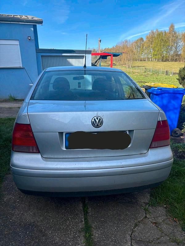 Gebraucht VW Bora 101 PS (74 kW) 2000 Silber Limousine