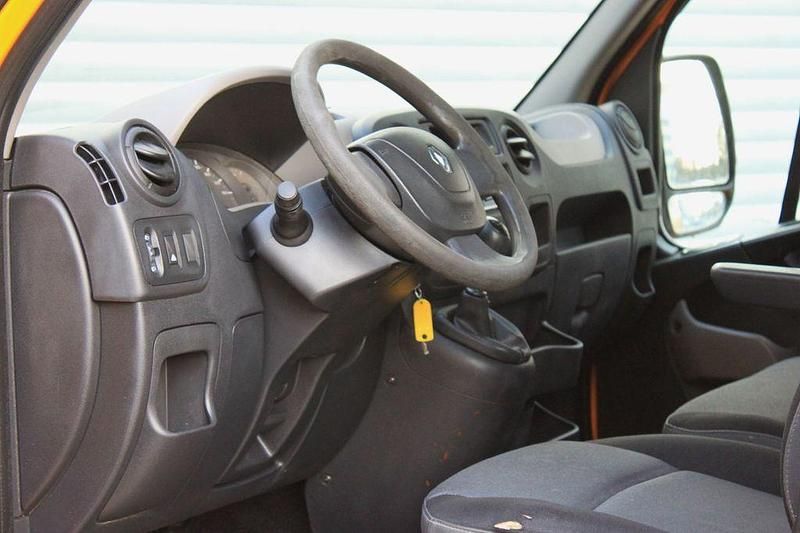 Gebraucht Renault Master 125 PS (91 kW) 2013 Orange Limousine