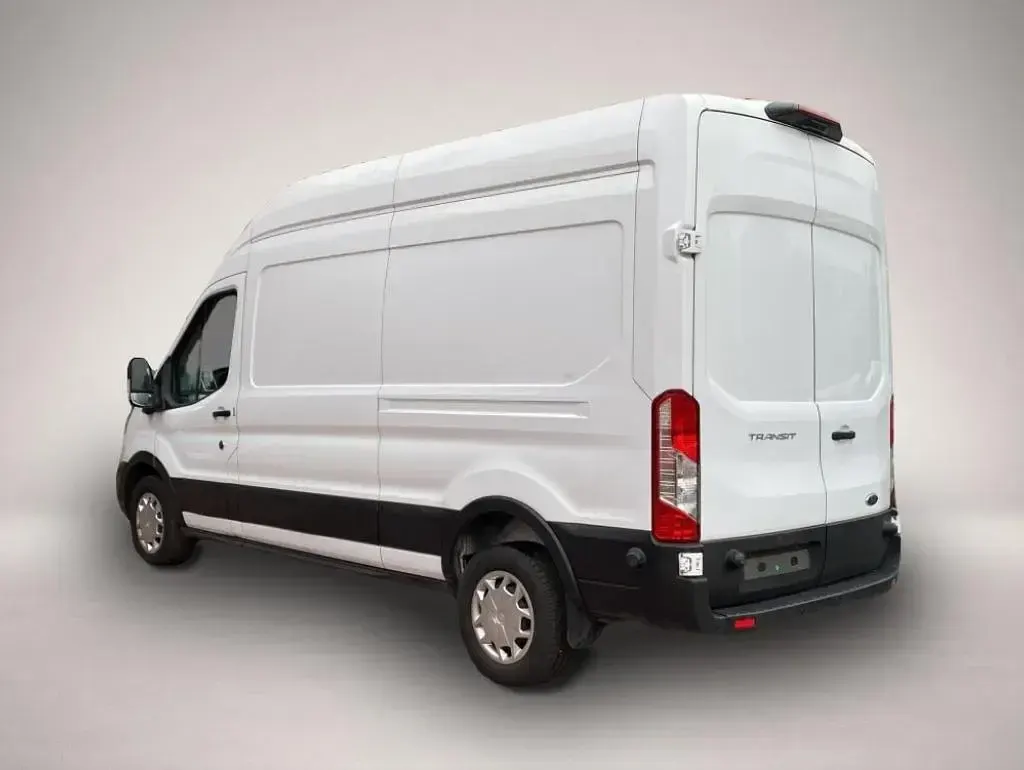 Gebraucht Ford Transit Trend 131 PS (96 kW) 2024 Manufacturer Van