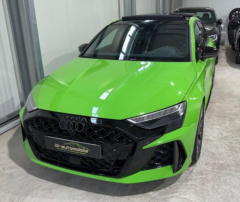 Gebraucht Audi RS3 Sportback Sport 400 PS (294 kW) 2025 Grün Kleinwagen