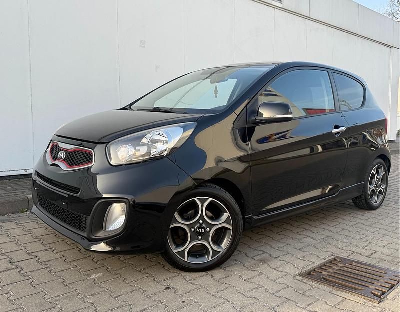 Usado Kia Picanto 85 HP (62 kW) 2012 Preto Citadino