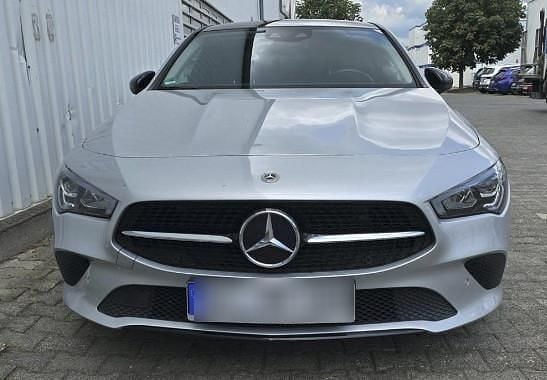Gebraucht Mercedes CLA200 Shooting Brake 163 PS (119 kW) 2022 Silber Kombi