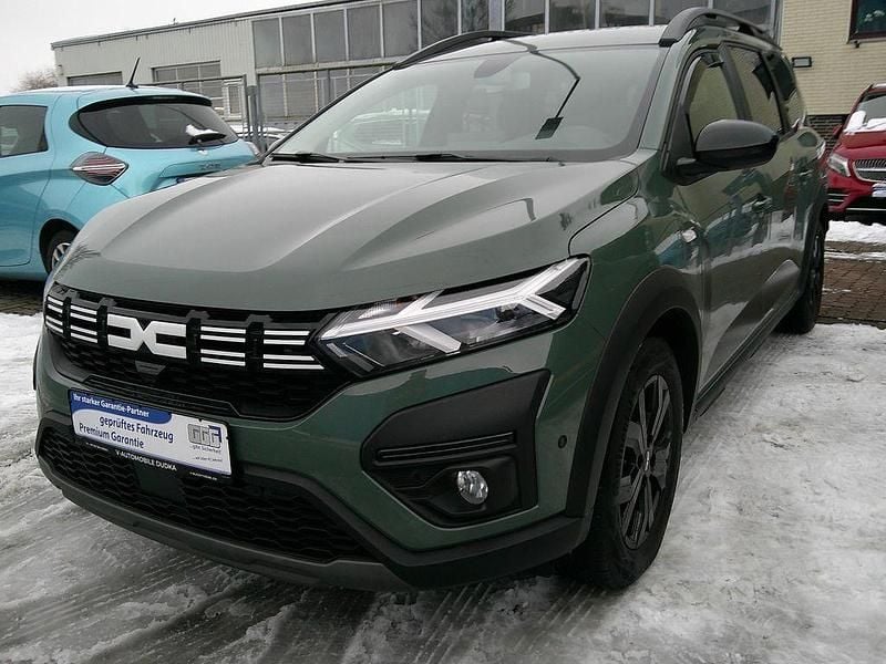 Grün Gebraucht 2022 Dacia Jogger Extreme Van / Kleinbus | 18.450 € (Fairer Preis) - Bild 1/4