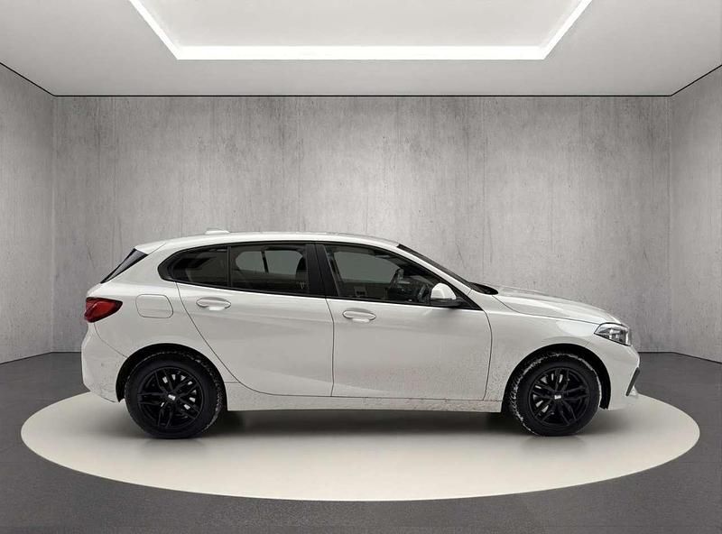 Gebraucht BMW 118 Advantage 136 PS (100 kW) 2023 Weiß Kleinwagen