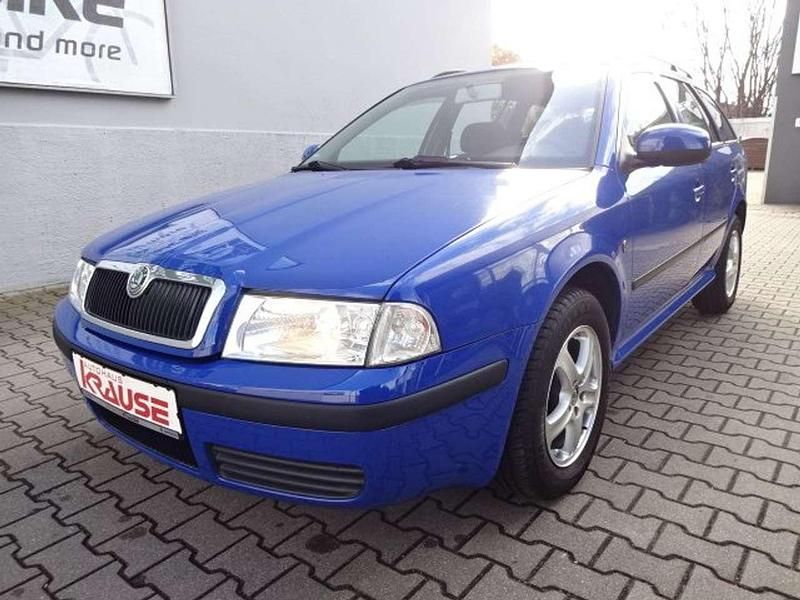 Gebraucht Skoda Octavia Tour 102 PS (75 kW) 2010 Dynamicblau Kombi