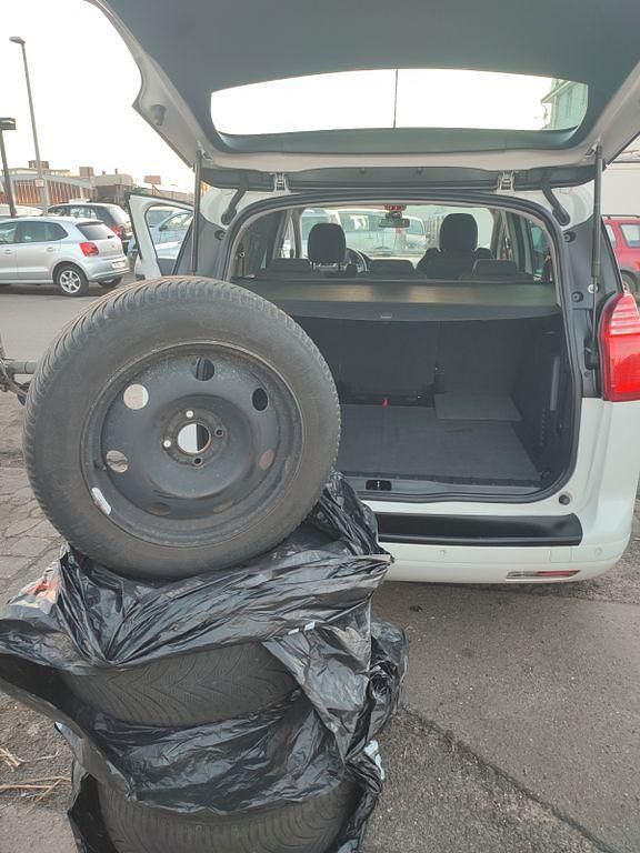 Gebraucht Peugeot 5008 Active 120 PS (88 kW) 2012 Weiß Van / Kleinbus