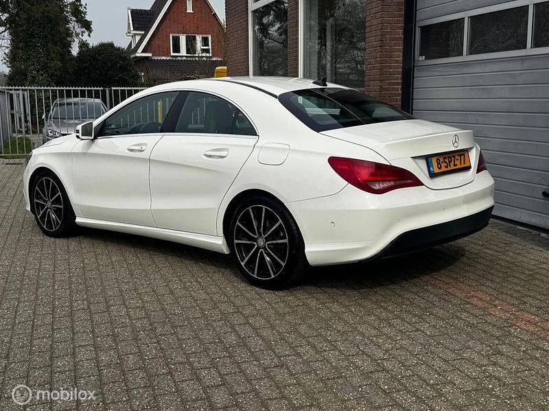 Gebraucht Mercedes CLA180 122 PS (89 kW) 2013 Weiß Limousine
