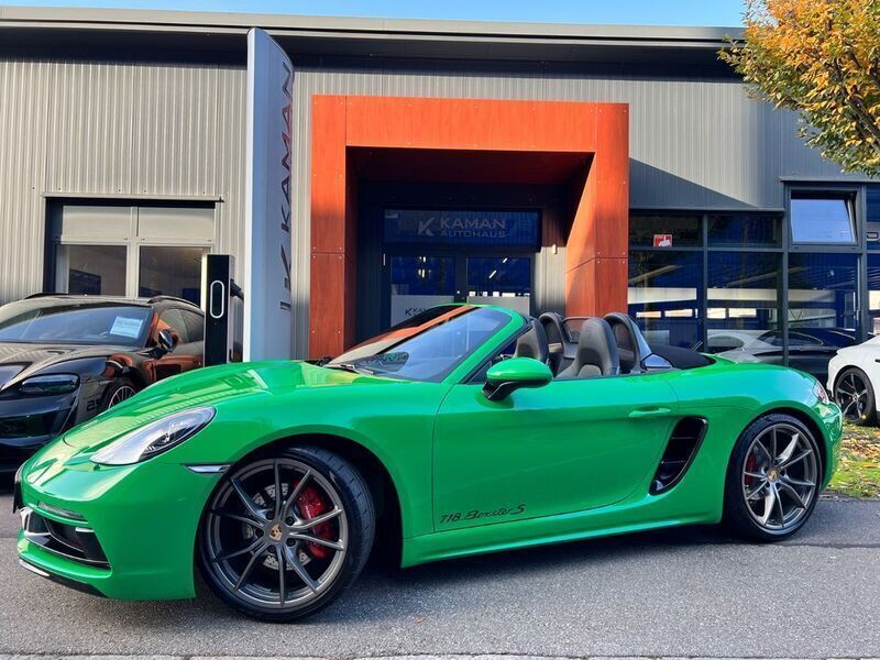 Pythongrün Gebraucht 2023 Porsche 718 Boxster S Sport Cabrio | 83.500 € (Teuer) - Bild 1/4