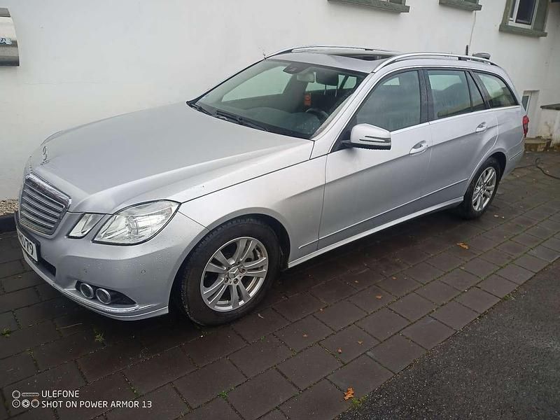 Silber Gebraucht 2011 Mercedes E220 Elegance Kombi | 5.900 € (Superpreis) - Bild 1/4