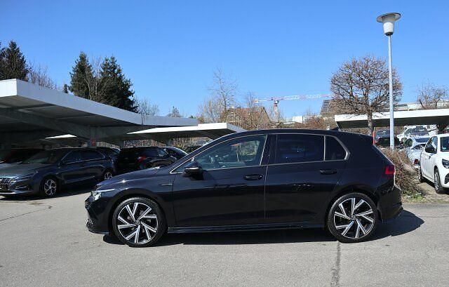 Gebraucht VW Golf VII R-line 150 PS (110 kW) 2022 Schwarz Kleinwagen