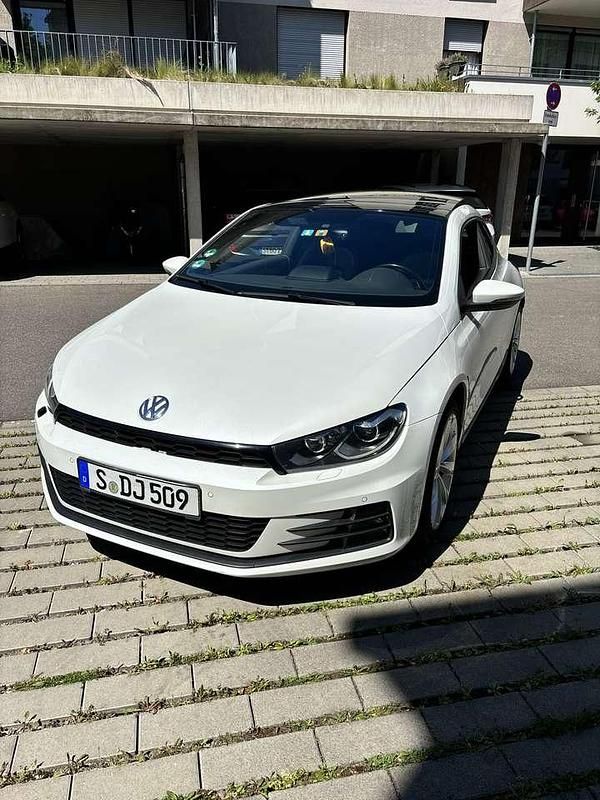 Weiß Gebraucht 2015 VW Scirocco Basis Coupé | 15.300 € (Fairer Preis) - Bild 1/4