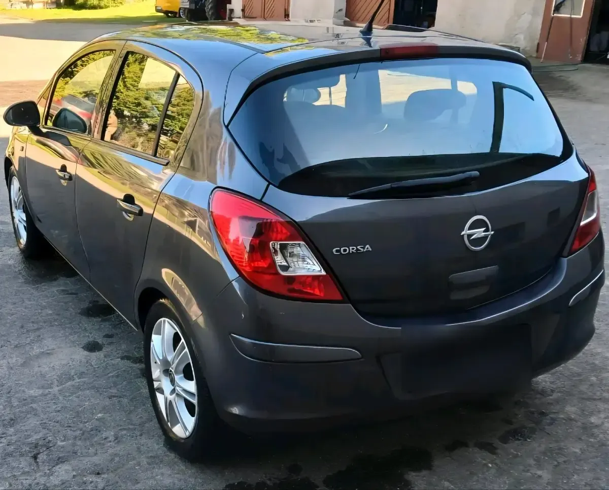 Gebraucht Opel Corsa 85 PS (62 kW) 2011 Grau Kleinwagen